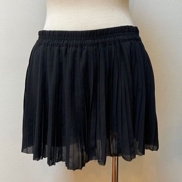 H&M Mini Pleated Skort Black Size S - Picture 1 of 8